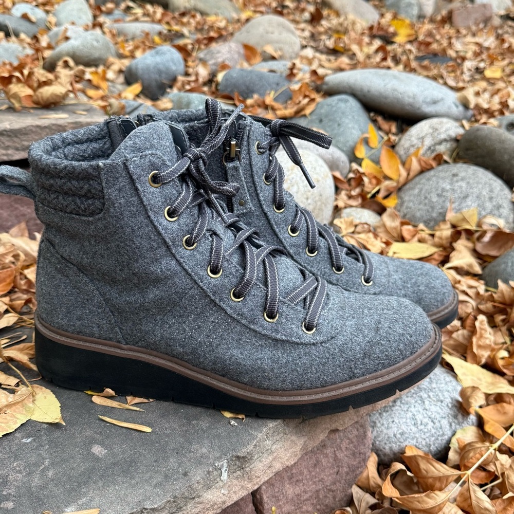 EUC Dr Scholl’s Little Wild Mid Calf Boots